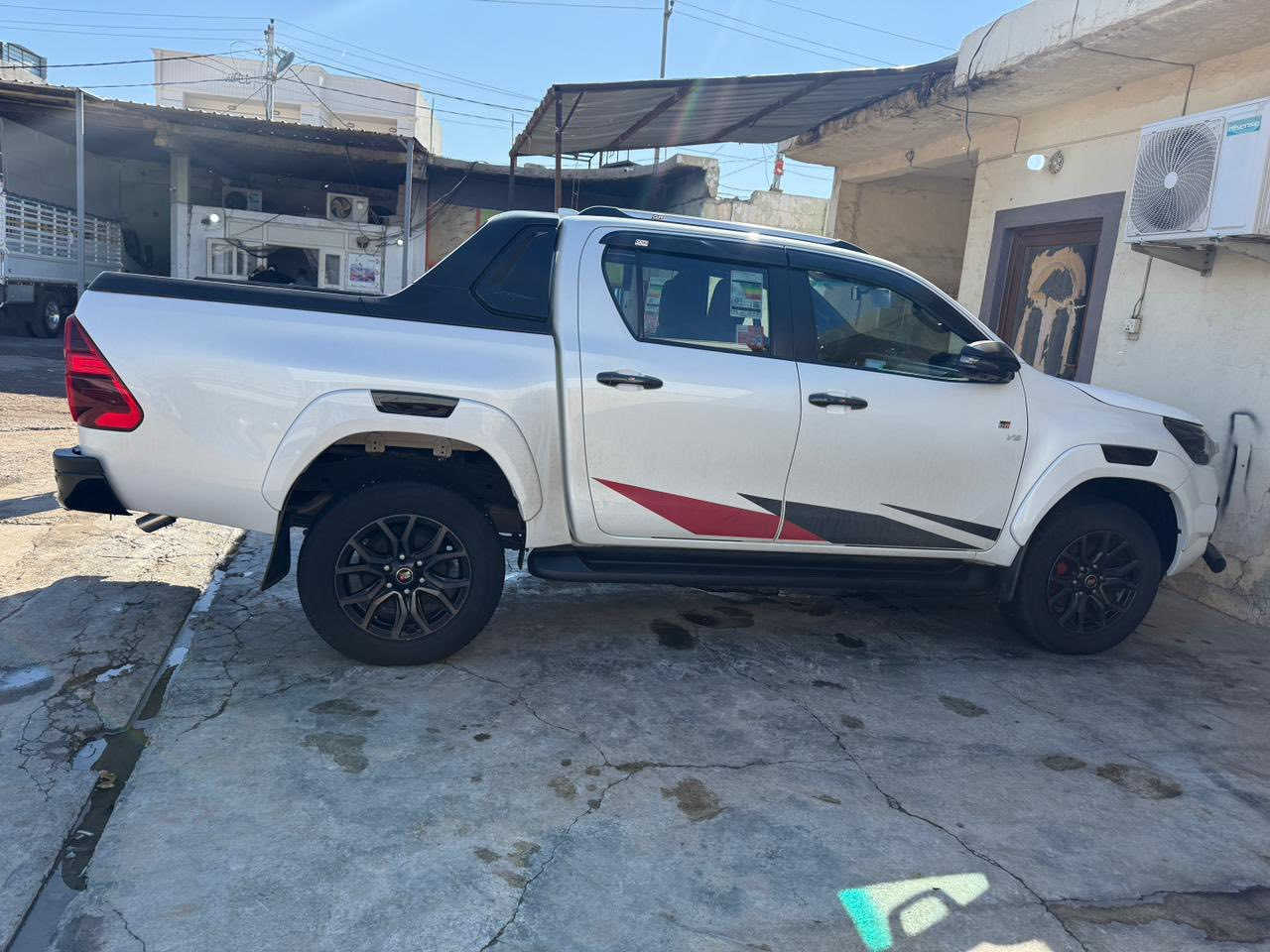 سلام عليكم هايلوكس موديل 2023 ماشيه 47kmسياره جديده مكفوله كفاله عامه سعر 420 مكان سياره بغداد / الأمين ثانيه / معلمين ***********
