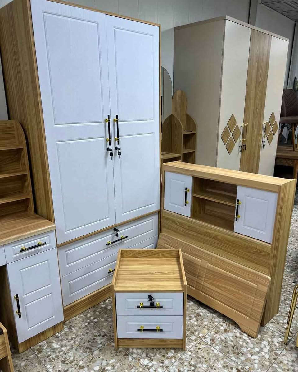 كنتور 2 باب 
كنتور 3 باب
كنتور 4 باب
سرير 
ميز مراية 
كومدي ابو الخصيب, البصرة


**إذا كنت صاحب هذا الإعلان وتريد حذفه لأي سبب، رجاءا أرسل رسالة إلى الدعم الفني**