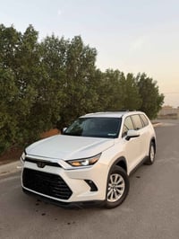 تيوتا كراند هايلندر  2025  هايبرد مواصفات xle AwD  ماشيه 8000 كيلو اخت...