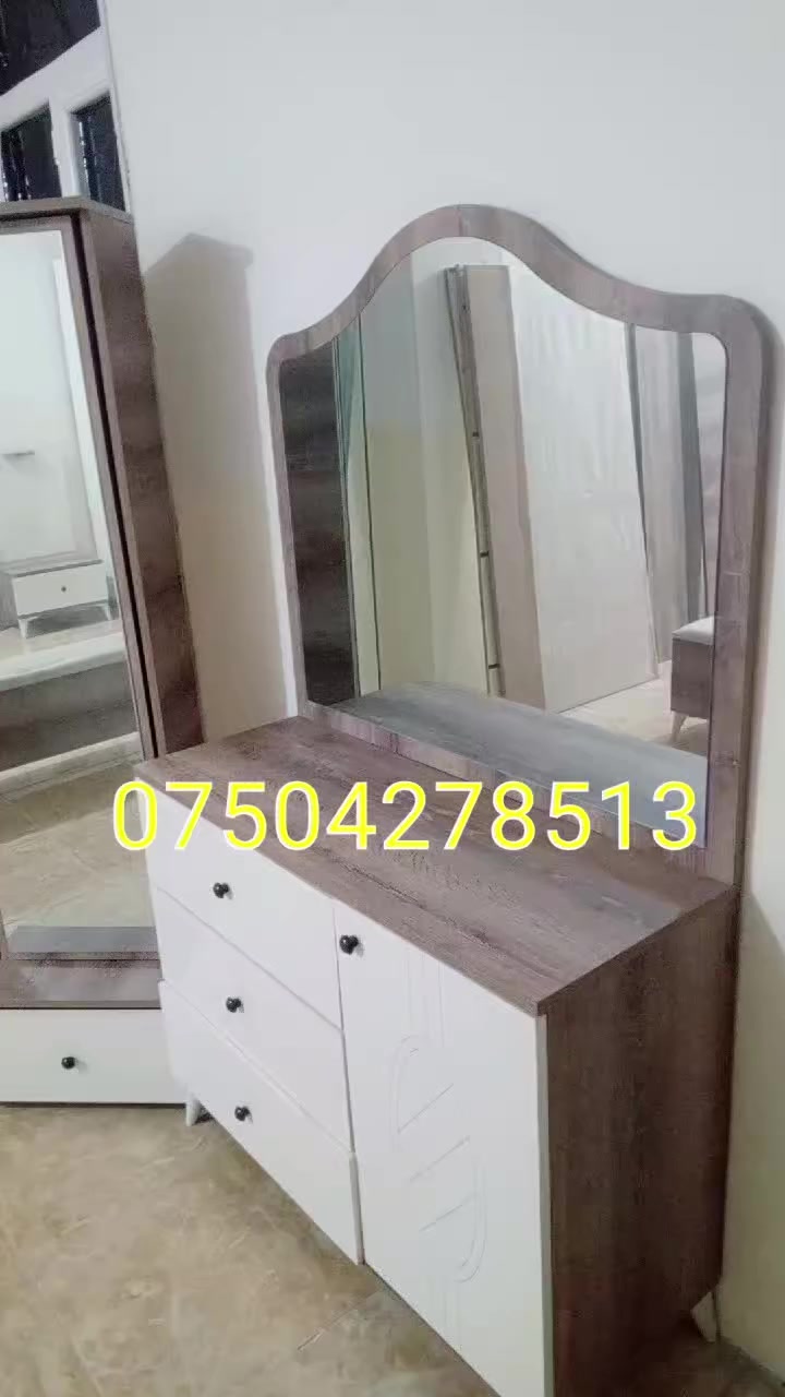 طخم تركي نظافه 99٪ سعر 550 الف عنوان سيميل مسيريك قرب صيدليه بيلا ب فرع ***********
