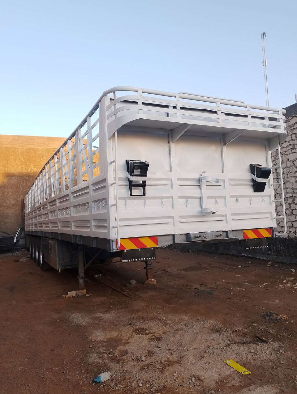 عربانه اروبيه محدده طول13محاور4 عربانه جاهز ***********
