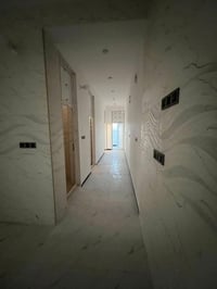 يوجد شقق للايجار حي الفرات شارع العقليه زينب شقه مكونه من غرفتين ومطبخ...