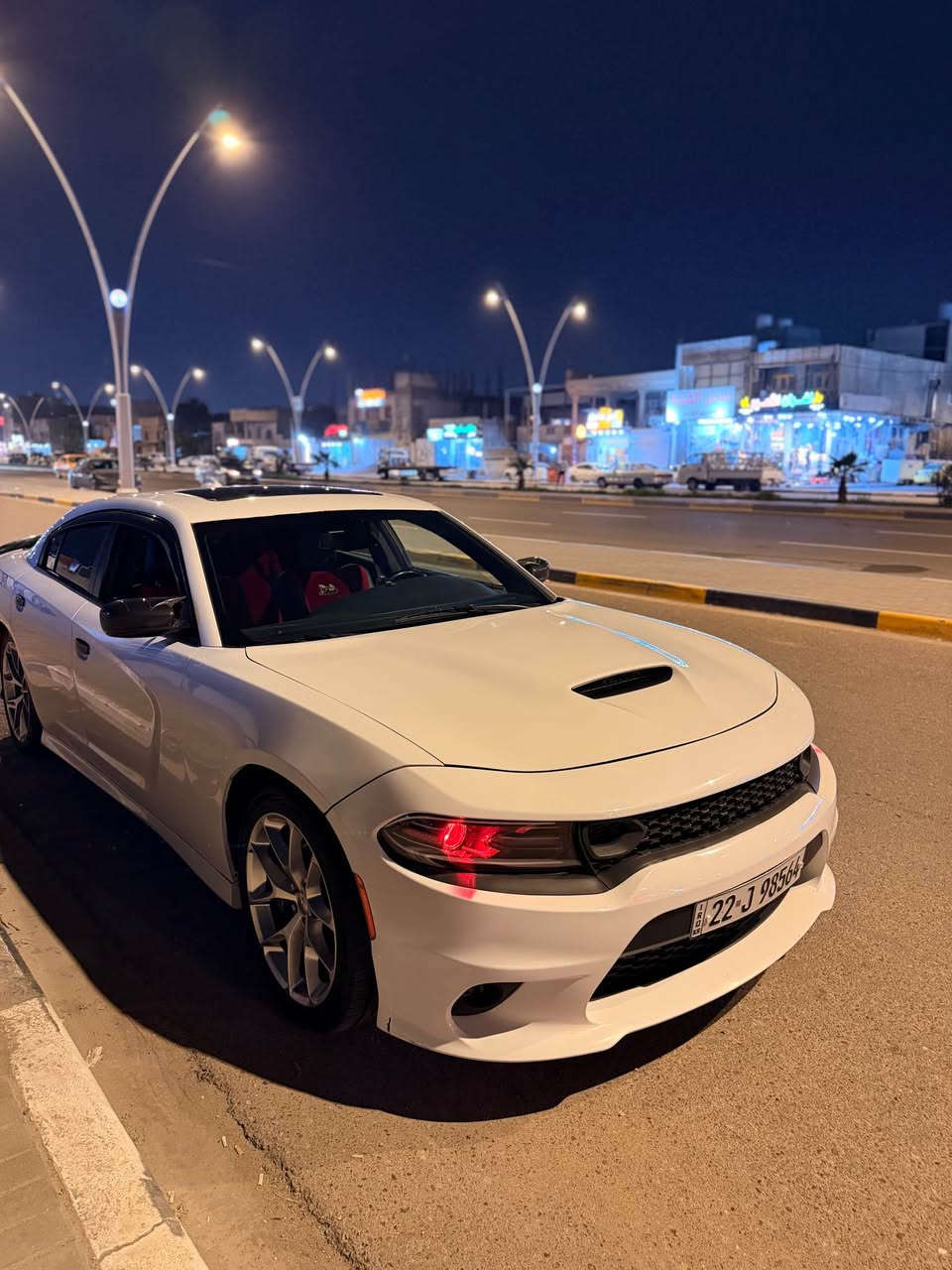 سلام عليكم جارجر مديل 2022 كنديه سياره فول مواصفات كلش مفوله فتحه  داخله كفاله استيراد كفاله وهنا صار بيه بل عراق جاملغ وبنيد سياره 8سلندر RT 5700سياره عليه دوشمه ب4 ورقات دوشمه ام نحله 🐝 سياره عليه عدسات احمر عليه كزوز رياضي رقم أربيل سياره جاهزه من كلشي سياره تاخذه كلشي ما تصرف عليه.  السعر ب235 وبيه مجال مكان سياره بصره قبله حي المهندسين رقمي *********** البصرة, العراق
