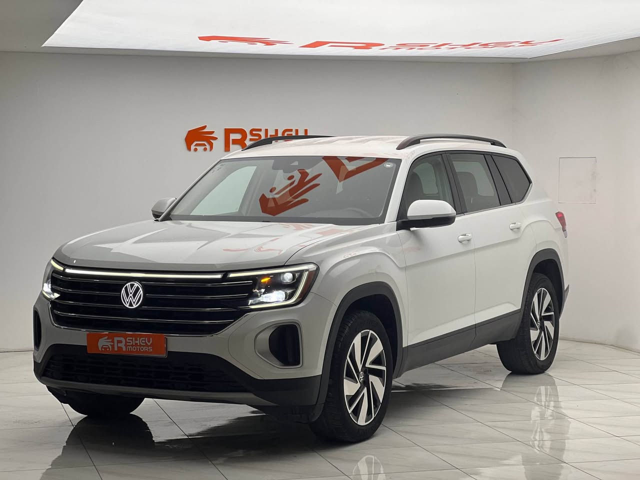 Volkswagen atlas 2024
فولكسفاغن اطلس ٢٠٢٤
مواصفات SE فول بدون فتحة
مكينة ٤سلندر حجم٢.٠
ماشية ٢٠،٠٠٠ميل فقط
السيارة بدون صبغ نهائيآ 
رقم الشاصي موجود ويه الصور بيها ايرباك برده طاك مرجع سستم شركة ١٠٠٪؜
مكفولة من كير و محرك و حجر كزوز

و ب سعر(268$) ورقة و بيها مجال 

مكان السيارة

دهوك -معرض ارشف R-Shev
رقم51 من معارض التيرمينال 

***********
*********** دهوك, العراق
