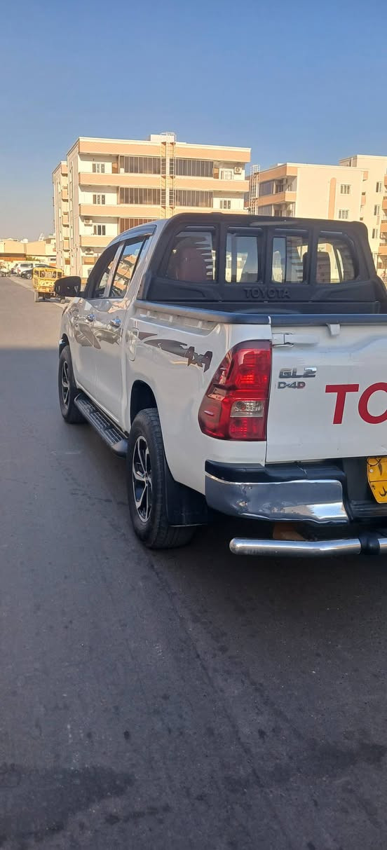 سلام عليكم عندي سياره البيع بيكم فورويل موديل 2018 سياره
سعودي كاز ماشيه ١٧٨ألف مكفول كفاله عامه رقم أربيل انتهاء سنوية الى غاية 2027/8سياره جديده وحلوه عنوان بصرة جبيلة  ولشراي يتصل على رقم***********
*********** .السعر 215
