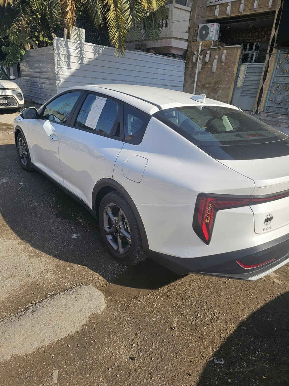 كي فور امريكي موديل 25 نص فول بدون ايرباك بدون تبديل بدون صبغ السيارة ليبل واحد بصمه رادارات تشغيل عن بعد المكينة الفين دوش توقيف ذاتي السيارة كلين بدون حادثه السيارة جديده حيل بسمي المنفيس موجوده السيارة بغداد السعر اتصل على ***********
