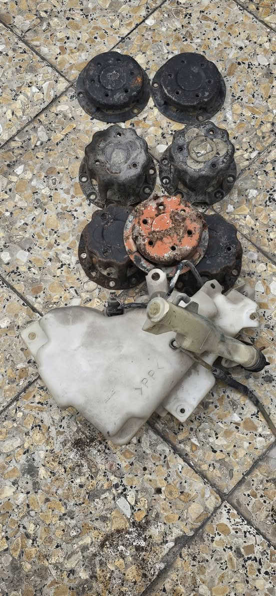 السلام عليكم
دبة زراك مال هينو 
وطوس كبات تفصيخ اماراتي اصلي ***********
