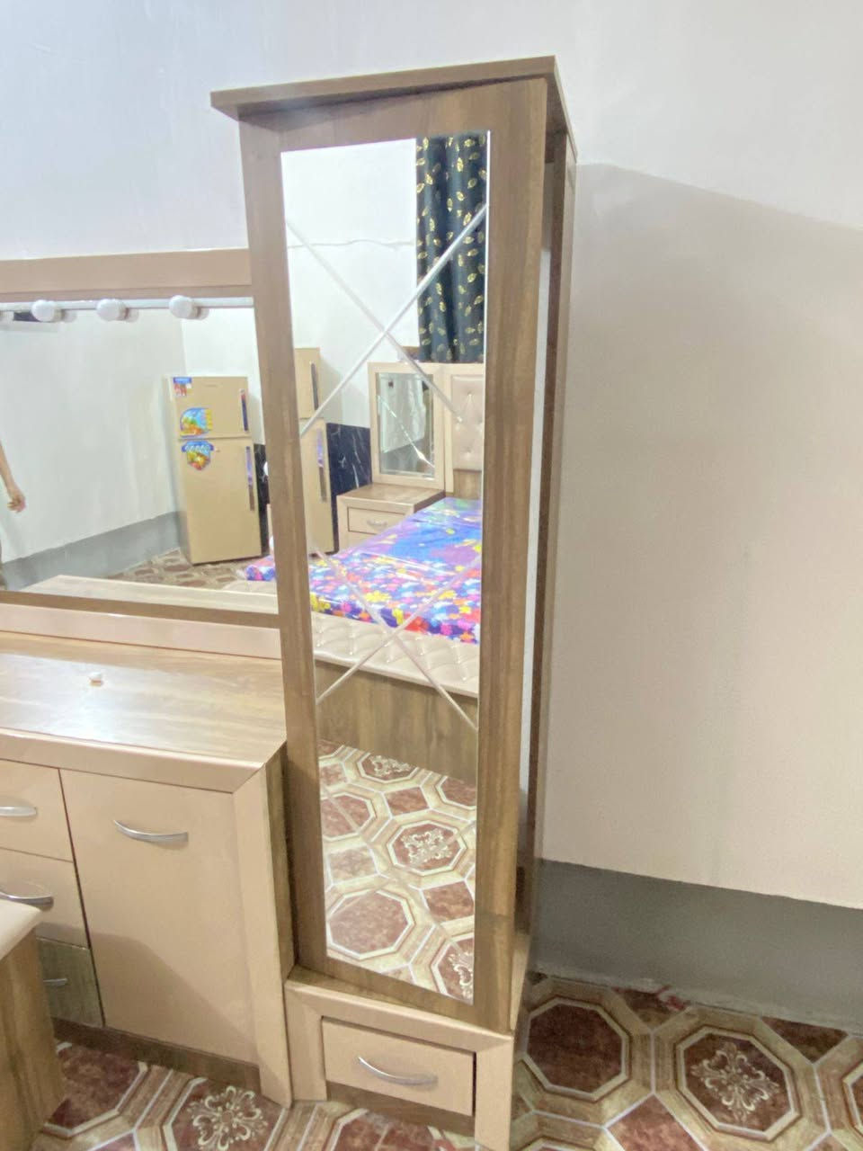 غرفه تركي للبيع  اخت الجديده
8 قطع
الجربايه جك
السكك حفر
برغي وقفل كله حديد
للاستفسار المراسله على الخاص او الاتصال على الأرقام التالية ***********
***********
