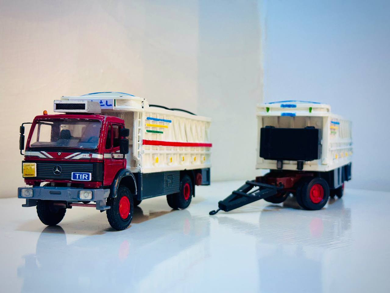 السلام عليكم احبتي...رمضان كريم عليكم

يكلك البخت يضعف ومايموت ...

آخر ماتم التعديل عليه وليس الاخير 
تم بناء نموذج مرسيدس البي كرواتي حجم ١/٤٣
شركة nzj
بدي حمل عراقي قاطره ومقطوره
 مشاهده ممتعه ....🌺🌺🌺


**إذا كنت صاحب هذا الإعلان وتريد حذفه لأي سبب، رجاءا أرسل رسالة إلى الدعم الفني**