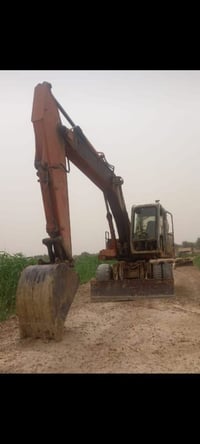 حفاره فيات هيتاشي تفصيخ الي محتاج منها غراض/٠٧٨٢٧٣٤٠٤٠٤/٠٧٧٢٦٨٨١٤٤٢