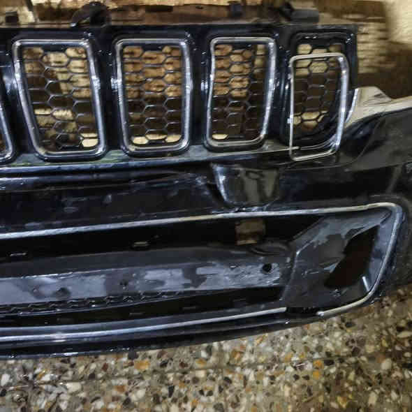 لون اسود بلادي مع ضرر بسيط 

للاتصال *********** يوجد وات ساب بغداد
