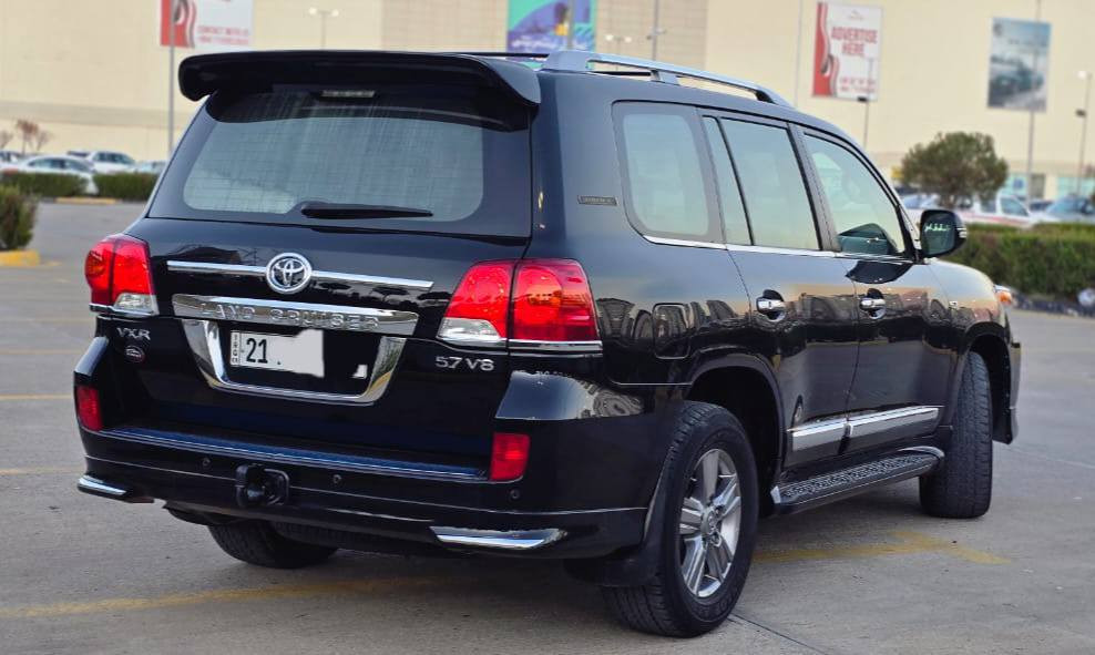 تۆیۆتا لاندکرۆزر 2015 مواسەفات VXR
 220 هەزار ڕۆشتوە 
ناوخەنەی کوشن تەبرید و
 خەزن سنوق شەفت و جەنگ
 هەرچوار درگابەسمە سێ
 شاشەی بیلاد گیرومەکینە بەشەرت 

سعر لە کۆمێنت داوابکە ڕاستەخۆ بۆت دیت 📩 

برخوی بانە درابی بی بۆیاخ وچالوشوخت ٤پەنجە ساردی هەیە 
سلێمانی 

ژمارەی خاوەنی 
***********
