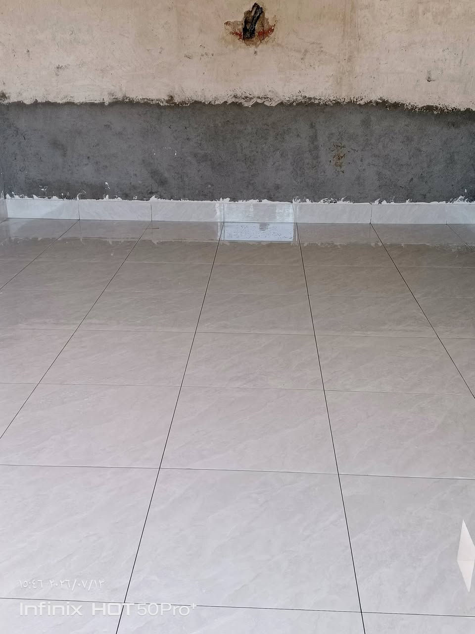 سلام عليكم اصطه سرميك متفرغ حلين هذه رقم علي وتساب ***********
