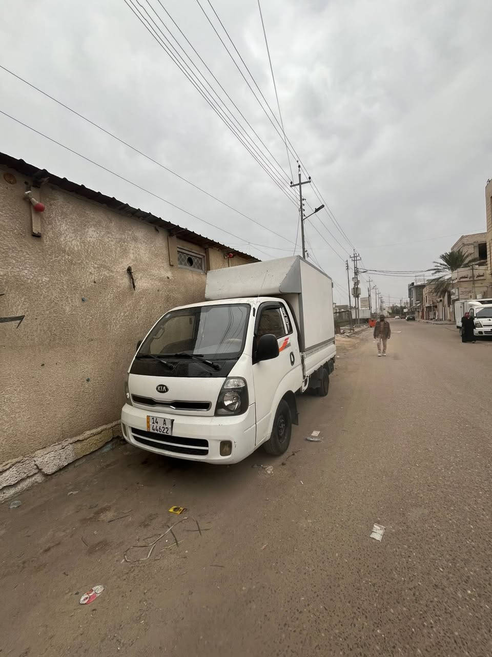 السلام عليكم
بنكو مديل 2016
مفتوح
مكينه كير كفاله
سياره نضيفه 
بيه صبغ قليل ارباع البيبان بدون ضربه
رقم بصره باسمي
ضريبه مصفره
مكانه بصره
سعر 110 مجال قليل كلش
***********
