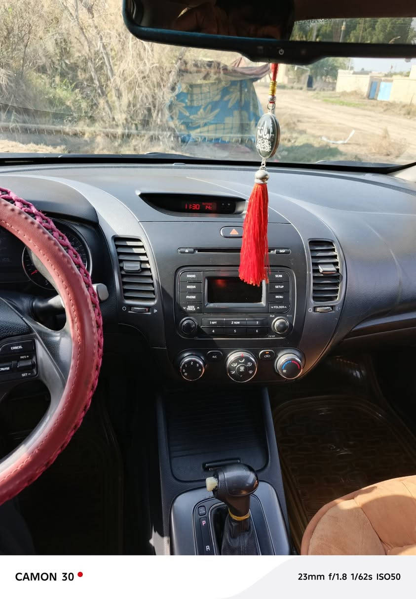 اللهم صل على محمد وآل محمد 
كيا سيراتو موديل 16كامل مواصفات ماعدا البصمه
گير محرك مكفولات
تخم تاير جديد 
حداديه جديده 
مكفوله من الحادث والضربه 
بيها جراد بالبنيد والصندوق والقماره
تحكم ستيرن جهتين اقتصاديه 
محرك 1600
وارد خليجي 
بأسمي 
جانيهامن 19
سعرها 125ورقه بيها مجال حق الضيافه
شرط التحويل 
والله على ماقول شهيد 
مال جناي
للاتصال ***********
