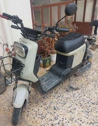 دراجه شحن للبيع نضيف مبدل بطاريات جدد مابي عيب (سعر 300) هاتف 07707962...