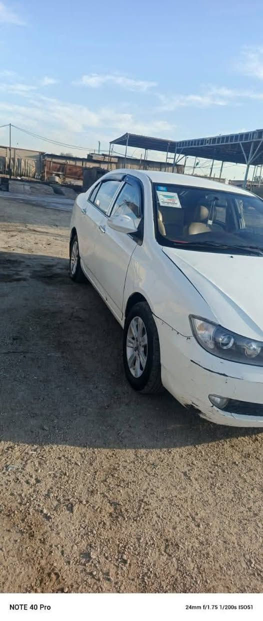 السلام عليكم ليفان موديل 2010 السيارة مكنيه وكير وحداديه السياره جهزه من كلهن كير ومحرك مكفوله تخم تايرات جديد مكان السياره كربلاء المقدسة  السعر ٤٥ بيهه مجال ***********
