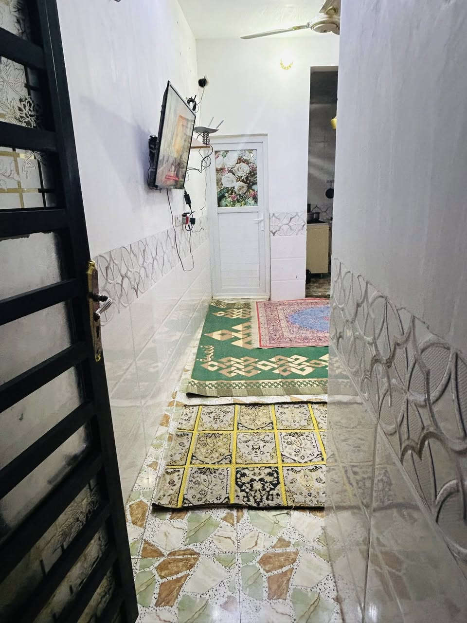 ‏دار للبيع
￼ بس 60 متر 
‏￼ العنوان الراشدية 
￼ ￼ طابق ونص 
￼ السعر 37
***********￼￼
