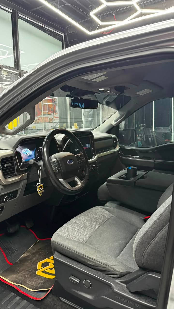 � بيع سريع | سعر مناسب 🔥

Ford F-150 XLT موديل 2021 – V6

✅ رقم أربيل (باسمي)
✅ كتاب تظليل 80% صالح لغاية 05/2027
✅ مبرمجة للعمل على البنزين العادي أو المحسن
✅ فئة XLT
✅ عداد نصف ديجتال
✅ شاشة كبيرة
✅ نظام الرمز على الأبواب (Keypad)
✅ رادار
✅ تحديد المسار
✅ نقطة عمياء

🚘 السيارة جاهزة بالكامل، بدون أي نقص أو أعطال، ولا تحتاج أي مصروف.

📍 الممشى: 123,076 ميل
💰 السعر: 22,700 دولار
📍 الموقع: بغداد – شارع فلسطين

📞 للاستفسار:
***********
***********
