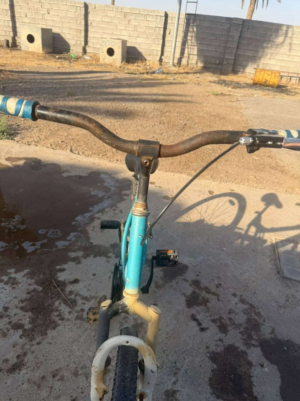 السلام عليكم 
بايسكل عكرب

حجم 27

موديل2020

بريك خلفي

دبلات امامي خلفي

كشن جديد

تايرات جديده

السعر 75 وبي مجال

المكان تكريت 
الرقم ***********

