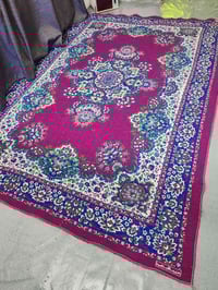 مفرش • عليه مجال