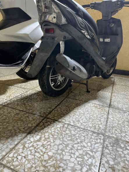 سلام عليكم ماكس عدله البيع مكفوله السعر 1150  ابغداد الكمالية ***********
