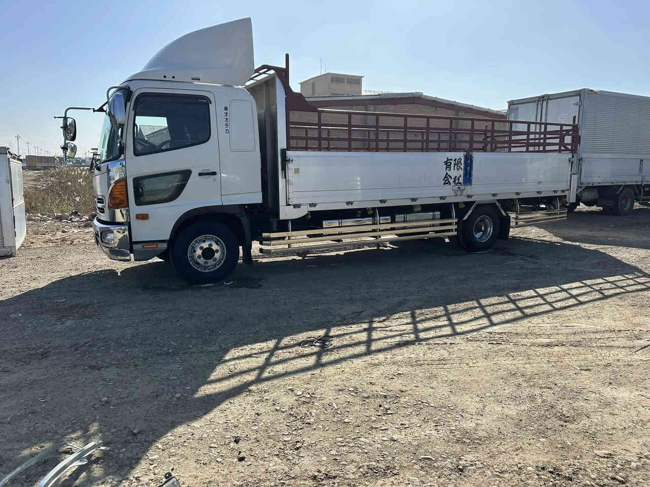 سلام عليكم هينو للبيع موديل ٢١ مكينه ٥ سوبر مكفوله من كلشي رقم بغداد مكاني واسط حفريه ***********
