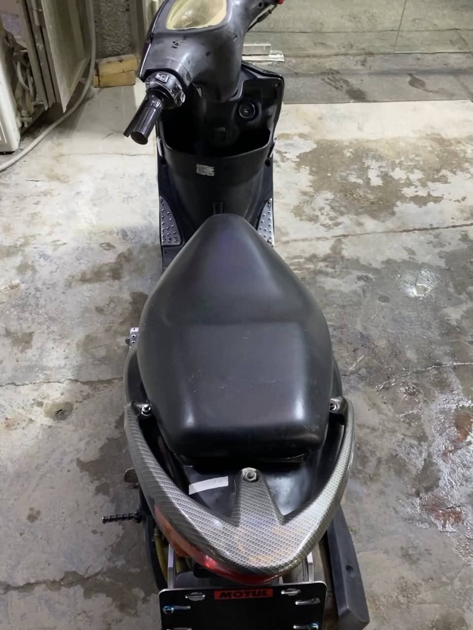 ماكس عدله للبيع 
بيها ويل نجمه اصلي 
وقاعده رقم ارجي اس 
بكلايت وشاير اربع ولفات 
مكينه بلاديه ما مفتوحه
كلج خلفي رياضي 
ملقط رياضي 
الدراجه احله من الصور 
سعر ٨٥٠وبيها مجال للشراي 
مكانها كربلاء حي السلام قرب محطه الغاضريه 
***********
