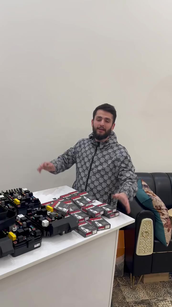 توفر بلك BOSCH الاصلي تخم 8 سلندر وبعرض خاص 60 الف للتخم الكامل مع توفر خدمة توصيل لكل العراق خلال 24 ساعة راسلونا واتساب وبخدمتكم***********
