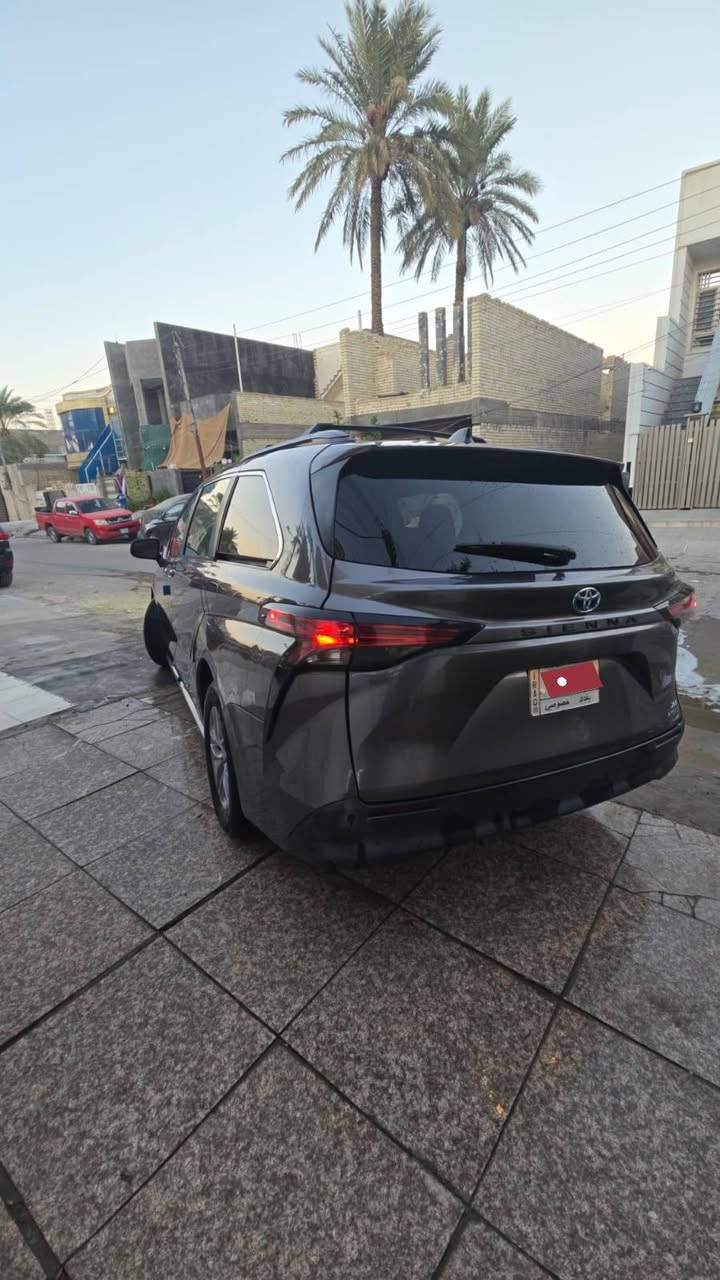 السلام عليكم
تيوتا سيينا 
هايبرد 2.5l
موديل 2022
فئة Xle
بصمة
فتحة
كراسي جلد
تدفئة مقاعد
رادارات 360 ( نقاط عمياء و رادار امامي و خلفي)
حساسات امامي خلفي
كشافات ضباب
شحن لاسلكي
و باقي المواصفات معروفة
السيارة وارد امريكي كلين
ايرباكات كلها سليمة
رقم السيارة بغداد بأسمي
السعر 325
***********
