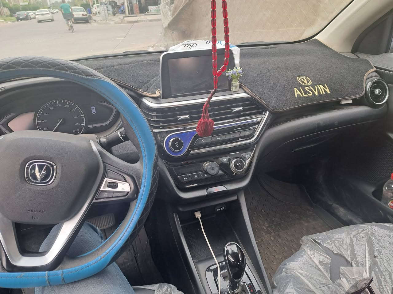 السلام عليكم
شانجان السفن للبيع رقم بغداد موديل ٢٠٢٤ 
باسمي السياره ماشيه ٦٤ الف
بيها تبديل جاملوغ امامي وتبديل دعاميه اماميه وصبغ بالبنيد ع كد شبر وبارد بباب السايق  
السياره فتحه وشاشه وكامره وحساسات 
كلشي بيها سليم ع وضع الشركه 
مكان السياره بحي الجهاد 
رايدها ب 93 وبيها مجال بسيط 
للاستفسار الاتصال ع الرقم 
***********
