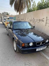 بي إم دبليو 525i • ١٩٩١ • تايرات جديدة