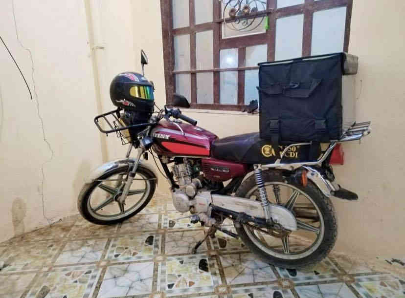 سيفان موديل 19 كلش نضيف كلشي بي شغال سلف هندر هورن اشاير لايت عالي ناصي دبل اشاره كلها شغاله شاصي نضيف والناضافه كدامكم السعر 400 وبي مجال عنواني تكريت الديوم الرقم بي واتساب ***********
