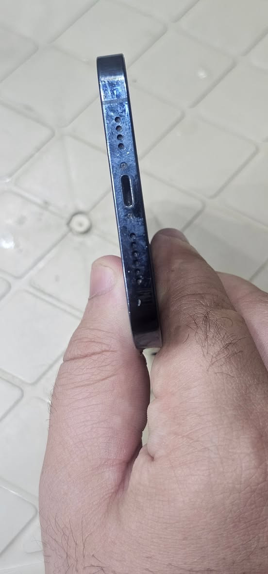سلام عليكم ايفون ١٢برو ماكس ذاكره ٢٥٦بطاريه ٧٢ جهاز وتر ما مفتوح فقط بي سماعه ناصيه شاشه بيه فطر صغير وما مبين،بس مثر بل لمس عنوان بغداد زعفرانيه للتواصل ***********واتساب فقط
