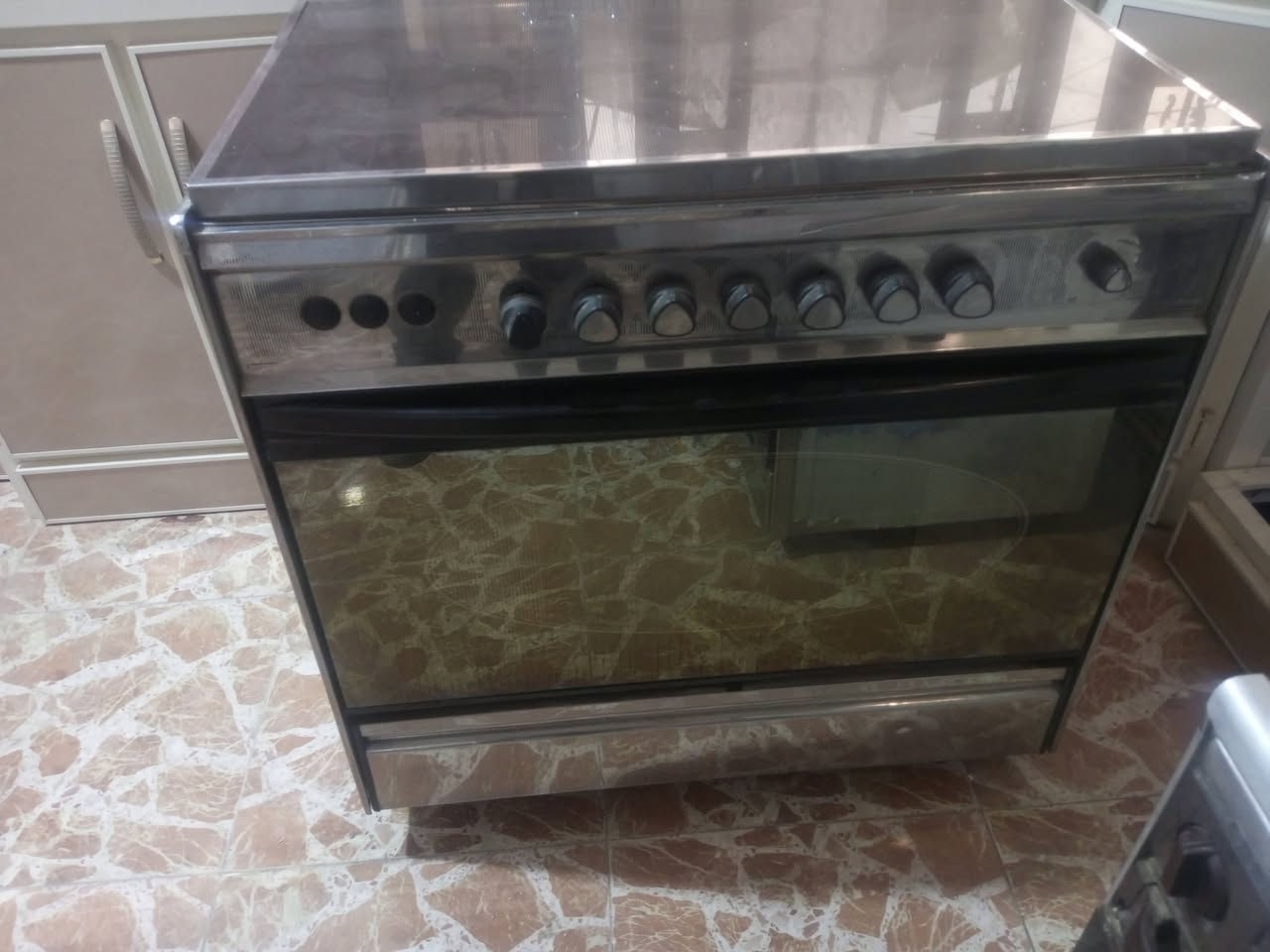 طباخ عشتار ابو فرن شرط نضافه ثاني طبخ كريازي خمس عيون ابو فرن شغال نظيف جدن سوق حسان قوان مقابل مسجد حسين ملاء وهاب ***********
