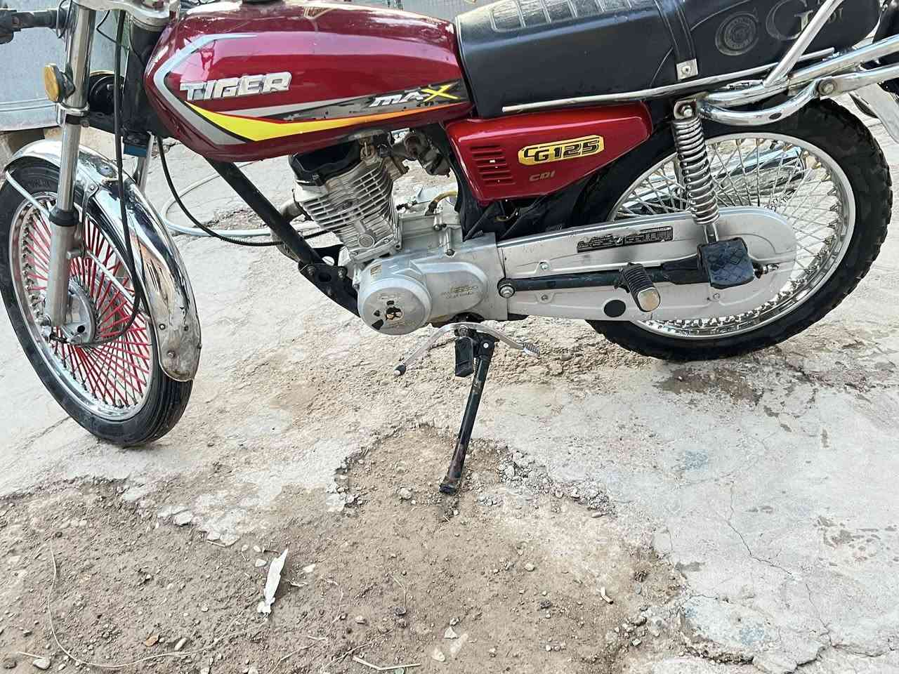 السلام عليكم شباب دراجه نامي برو موديل 2019 نضافه فول لا صرف ولا بخار شلعه فول سعرها(260 )وبيها مجال الشراي يتصل***********
