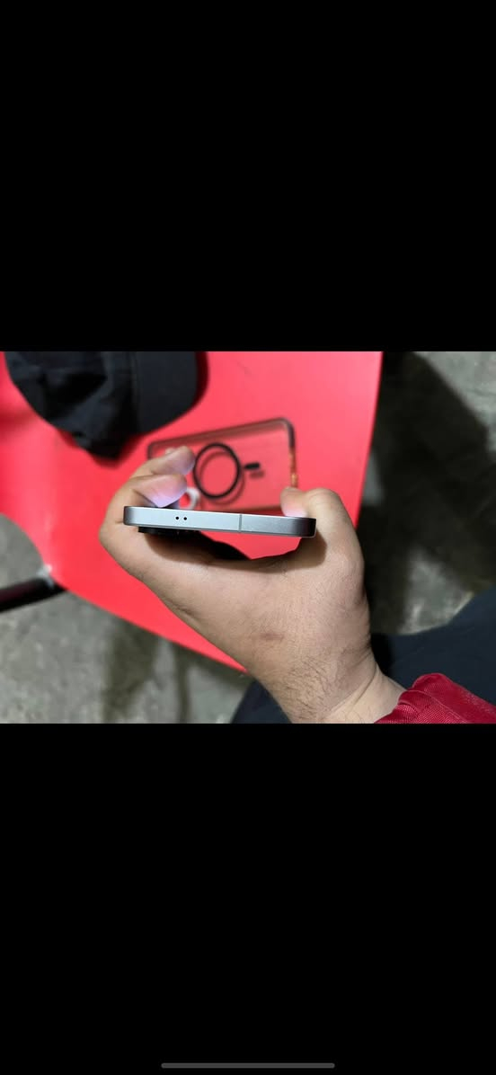 سلام عليكم جهاز سامسونك +S25بلاص ذاكرة 512 نضافه99 محلقات كامله رايده بيع او مراوس شعندك نزل بل تعليقات مكاني بغداد 

***********
