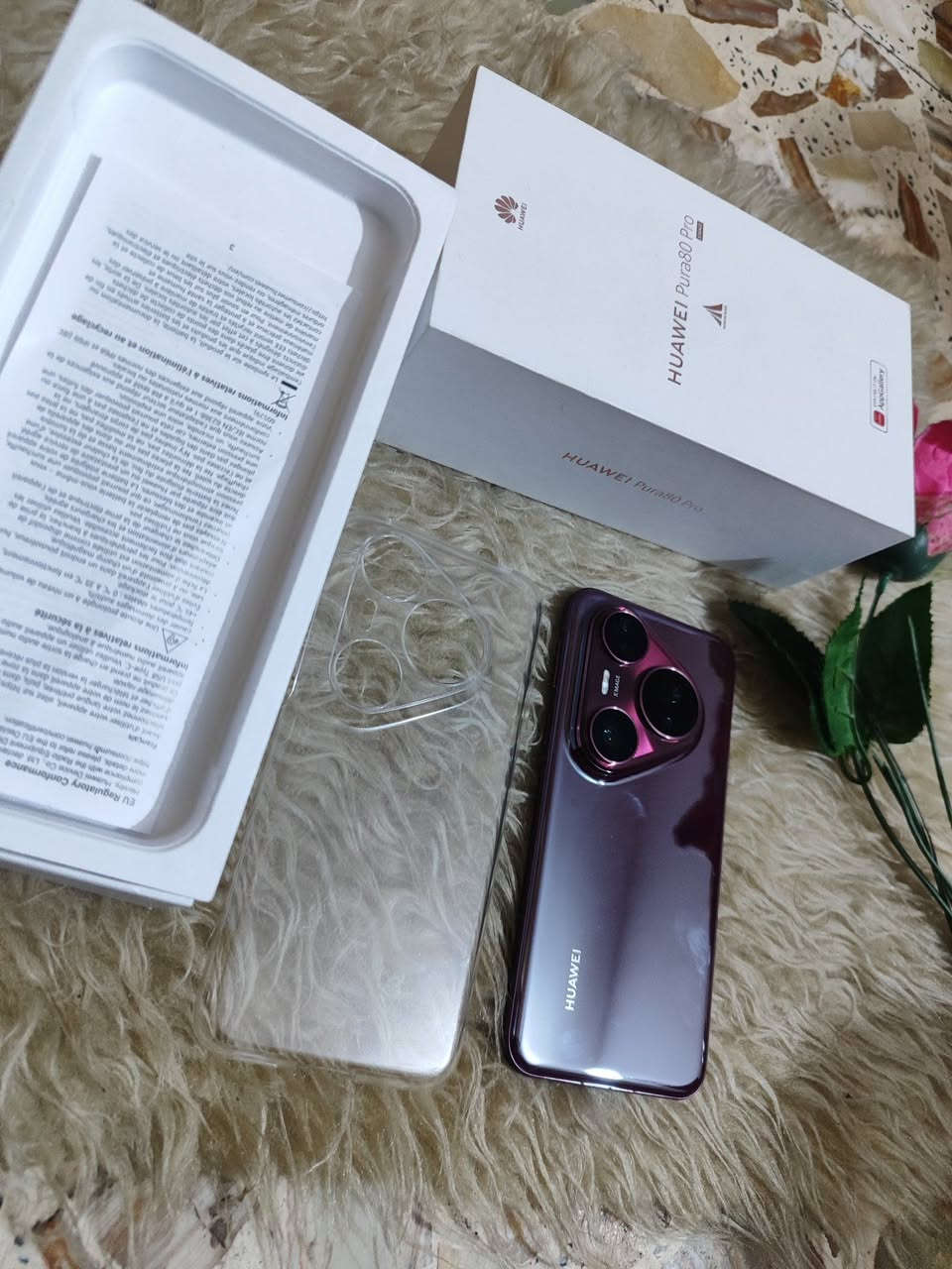 سلام عليكم اخوان جهاز هواوي بيورا 80 برو نسخه عالميه اخواني نظافه الجهاز 100 ب100 خدش بسيط مابي مكفول كفاله عامه كامل الملحقات نسبه البطاريه 100 ذاكره 512 معروفه مواصفاته من منضومه كامرات متكامله وصلابه شاشه بمعيار 69K ودقه عاليه وتوافق بنضام كامل وخدمات كوكل بشكل رسمي جميعها للبيع او المراوس بسعر 870 الف قبل خوان مكاني بغداد مدينه الصدر توصيل ماعندي للاستفسار خاص او وات ***********
