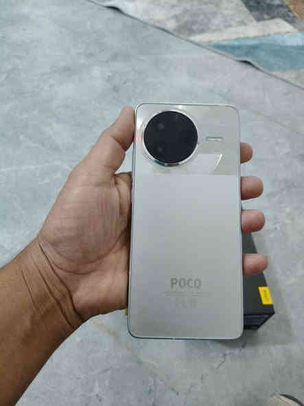 جهاز بوكو f7برو مستخدم قليل نضافه 100 ذاكره 512 الرام 12 معالج سنابدراكون gen3  بوبجي 120 فريم بطاريه 6000 شحن 90 واط مقاوم للماء والغبار صوت ستريو كامل ملحقات السعر 500 المكان ناصريه حبوبي قرب الوطني *********** ناصرية
