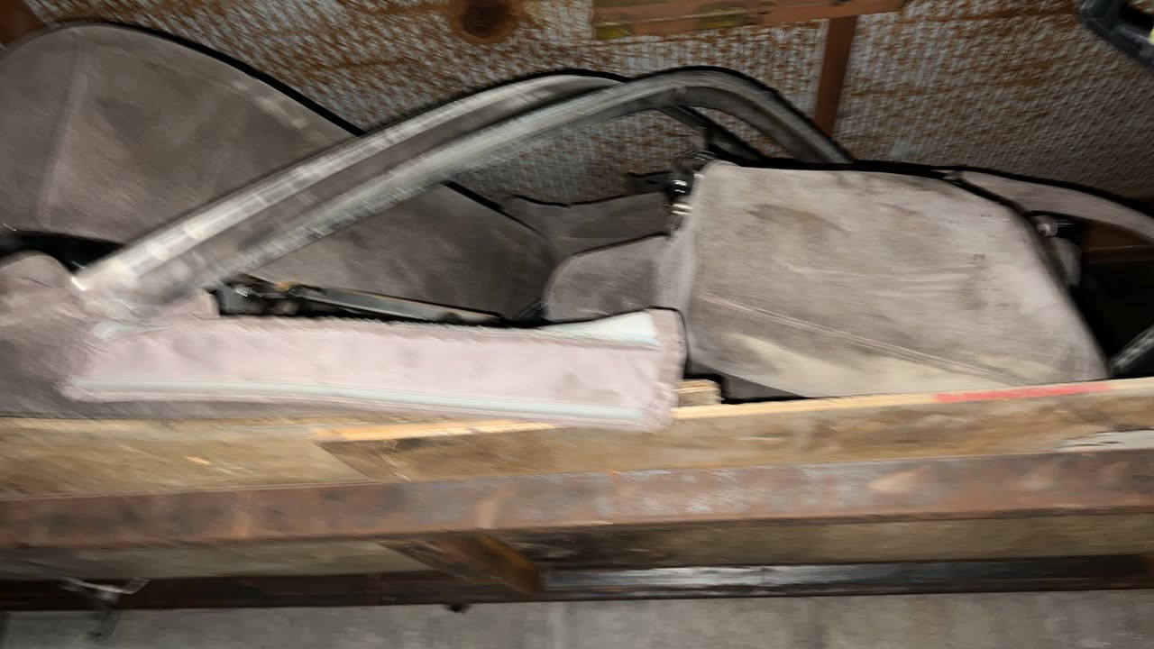 محلات الفوادي كشنات هارتوب حاوية لون جوزي كهربائي السعر ٢٥٠ الف واتساب ***********
