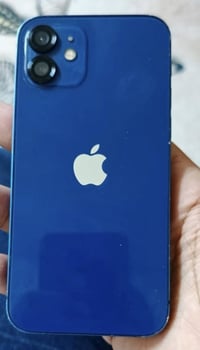 ايفون 12 عادي ذاكرة 128 مبدل شاشة وبطارية شاشة بيهة فطور مماثرة فيس اي...