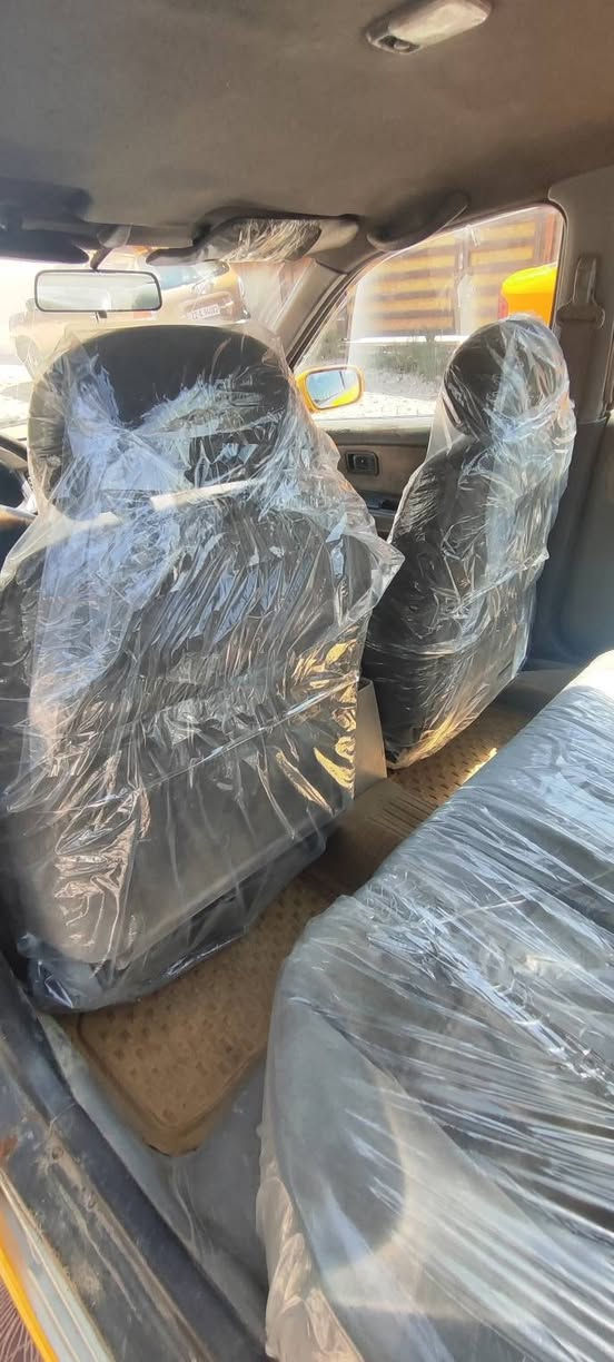 سيارا للبيع نيسان صني تكسي
كير اوتوماتيك 
موديل 1995
رقم كركوك 
محرك 16 بيها بطاقه بنزين 
نقابة صفر 
سعر 33 وبي مجال رجاء اذا مو شراي لاتكسر بل سعر 
رقم هاتف *********** واتساب موجود
