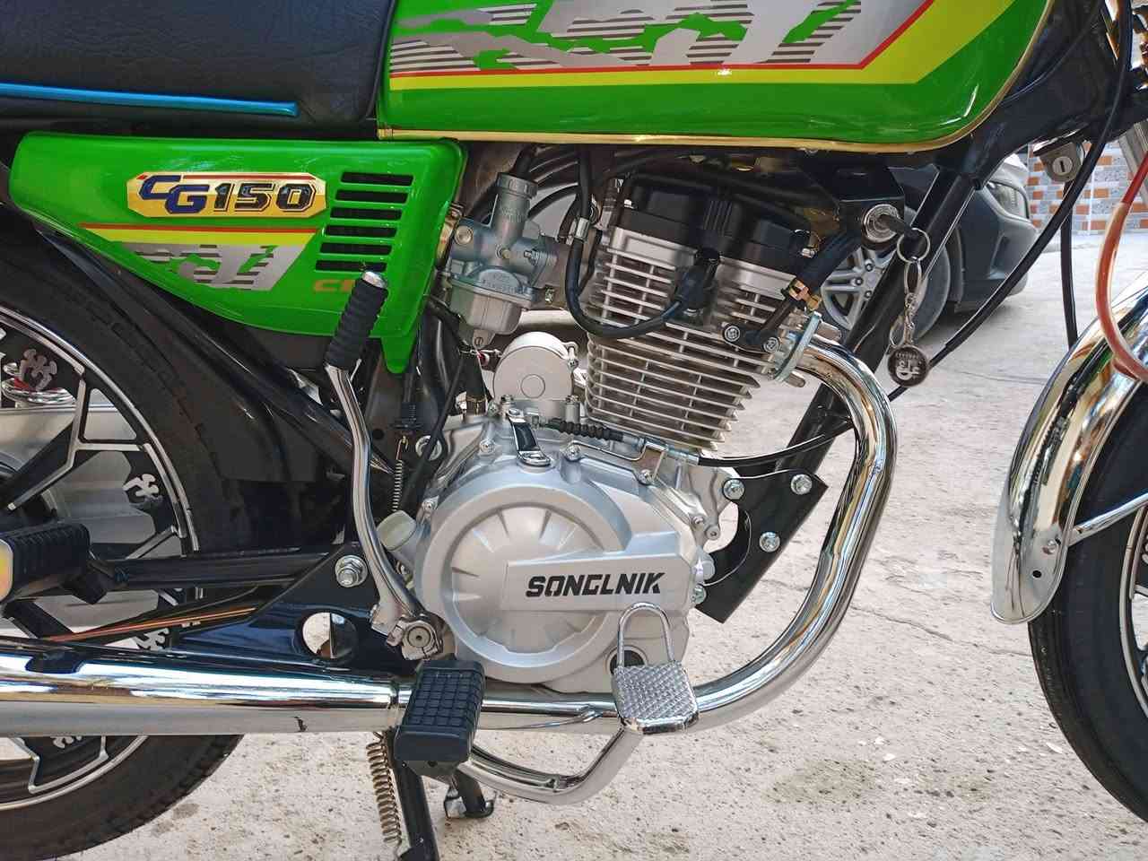 سلام عليكم 
دراجه للبيع سيفان موديل 2025 دراجه جديد مكفوله كفاله عامه تجي تفحص بيدك مكينه مكفوله كهربئيات كله شغاله اي نقص ما بيه اوراق كامله الدراجه مداريه بدهن فقط اروح
 بيه لشغل وجي مكينه خرسه تجي وشوف
متواجد خاص


**إذا كنت صاحب هذا الإعلان وتريد حذفه لأي سبب، رجاءا أرسل رسالة إلى الدعم الفني**