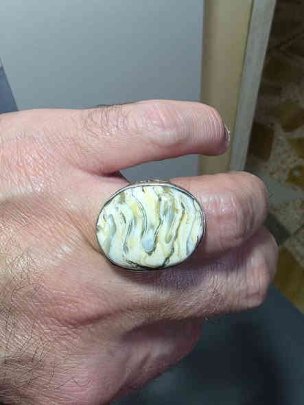 خاتم داوودي مصور اسم لفض الجلاله اسم  لله  تصوير واضح  اللهم صلئ علئ محمد وال محمد حجر اصلي فضه اصلي ذمه تواصل خاص او واتساب *********** داوودي حجر اصلي مصور واضح وصريح
