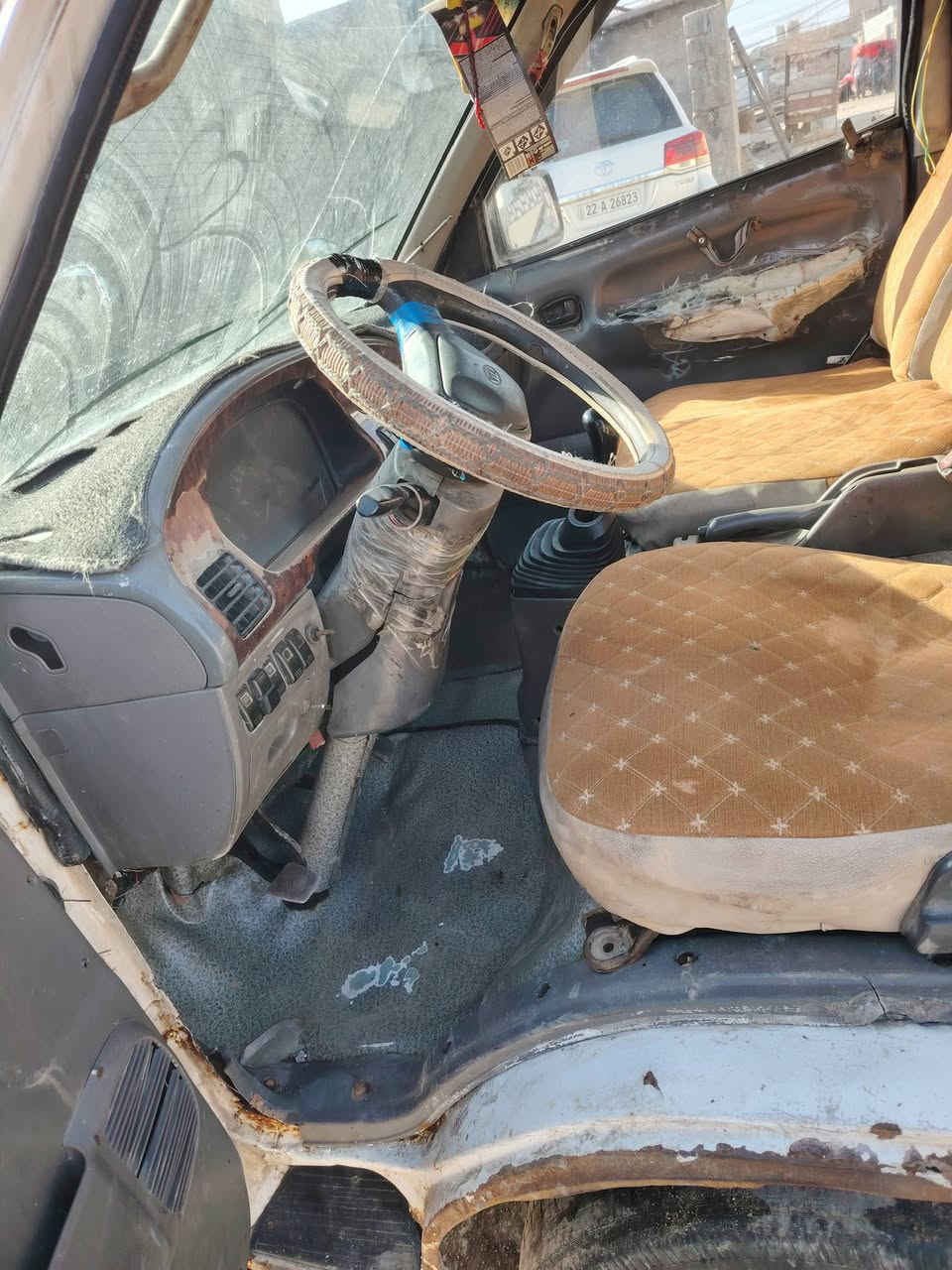 السلام عليكم كيا بريجو موديل 97 سنويه عظم27 شواصي معمره محرك لا صرف ولا نفخ جديد گير اكسن نظاف هيئه ما مسجله غرامات صفر والگشر قدام العين سعر 37 وبيها مجال شرط تحويل شرعي بغداد عنوان السياره موصل حي التنك يم مقبره العموري 
***********
***********
