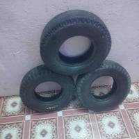 تايرات • ٣ قطع