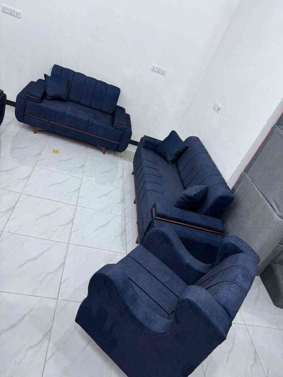 تخم تزكام جديد 10 مقاعد شكد تريد ضمان اخذ❗❗💯
لعنوان كوت زين القوس شارع الملةيوجد تفصال حسب طلب
للحجز *********** يوجد توصيل بعد لمقابله 🚛
