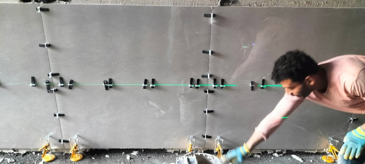 خلفه مصرى لعمل السيراميك والبورسلين والمرمر والكاشي والألواح والدروج والمسابح بسعار مناسبة شغل نظيف ومرتب شغل درجة اولي ***********
