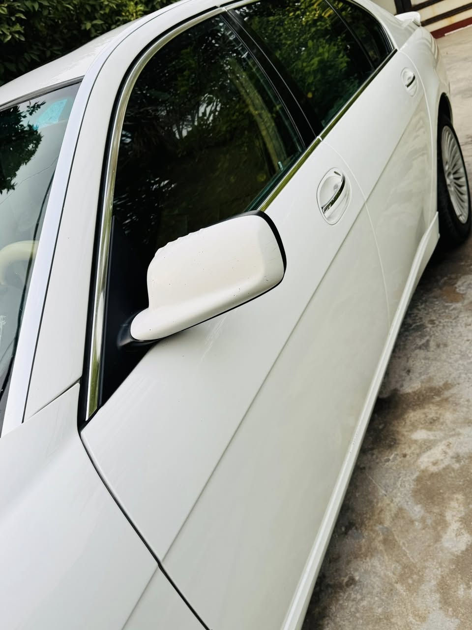 2008  خليجية 
رقم بغداد
مكفولةةةةة
حجم 740 Li

***********
