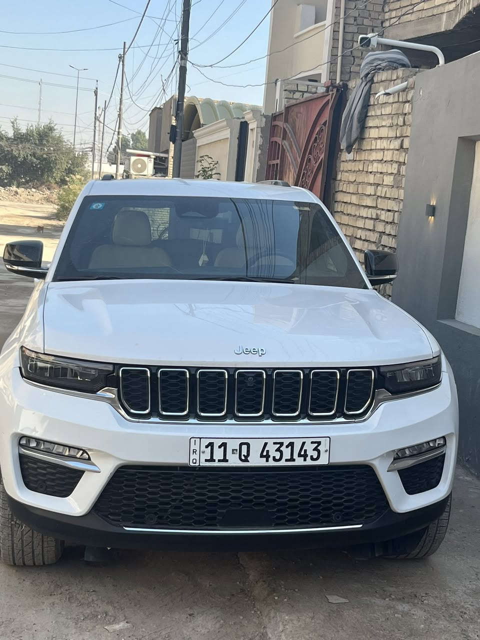 السلام عليكم جيب جراند شيروكي لمتدد موديل2023 وارد امريكي بيها شبرين شاملغ وشبرين بنيد موضحات بالسونار وصور قبل شغل مرفقه بالمنشور ورصعه بالباب الخلف سايق بسيطه جداً سياره فول مواصفات عدا فتحه ماشيه 82 الف كيلو. السعر 358 وبيها مجال للاستفسار ***********
***********
